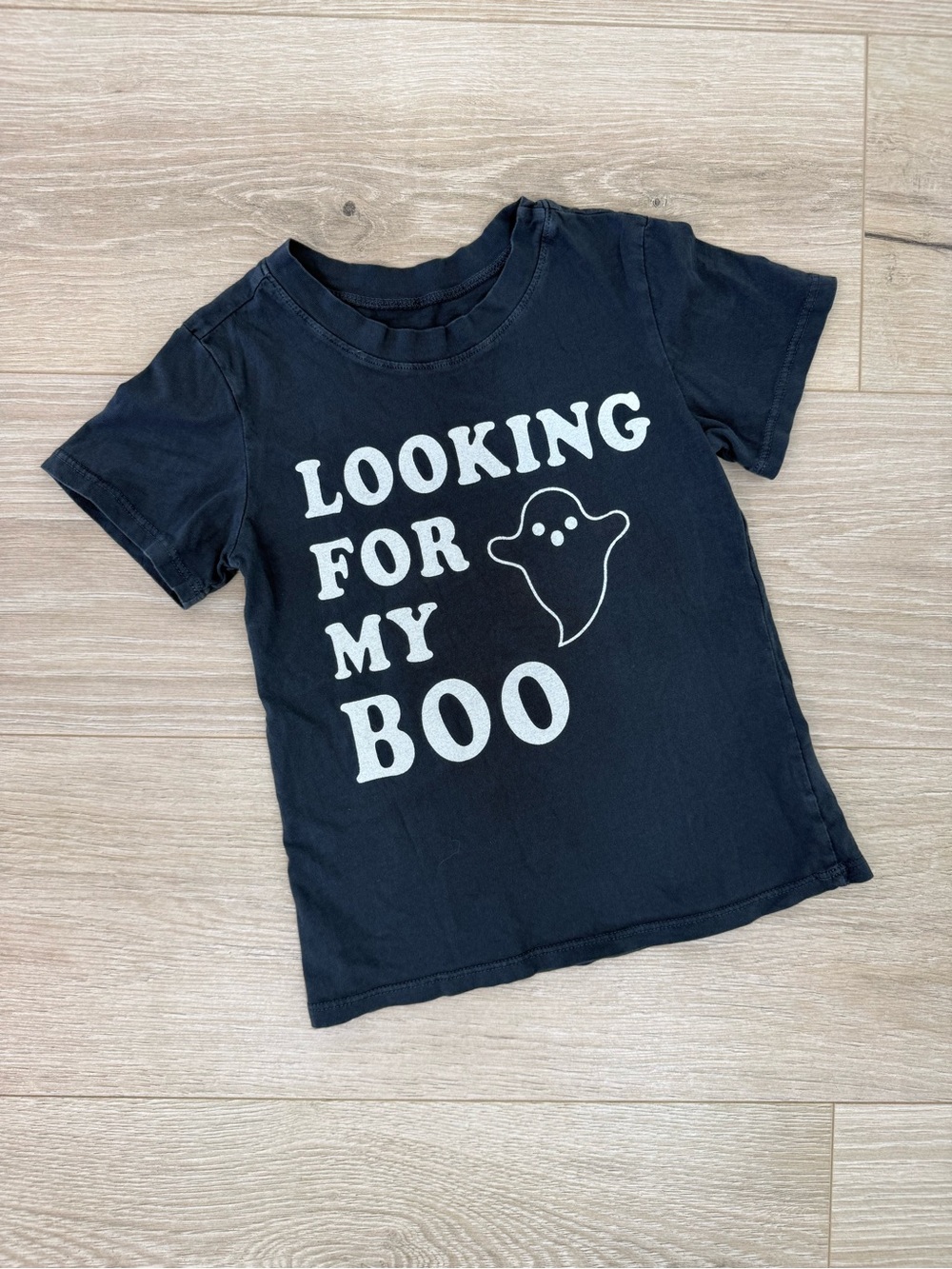Brokedown “Looking for my boo” Halloween Tee